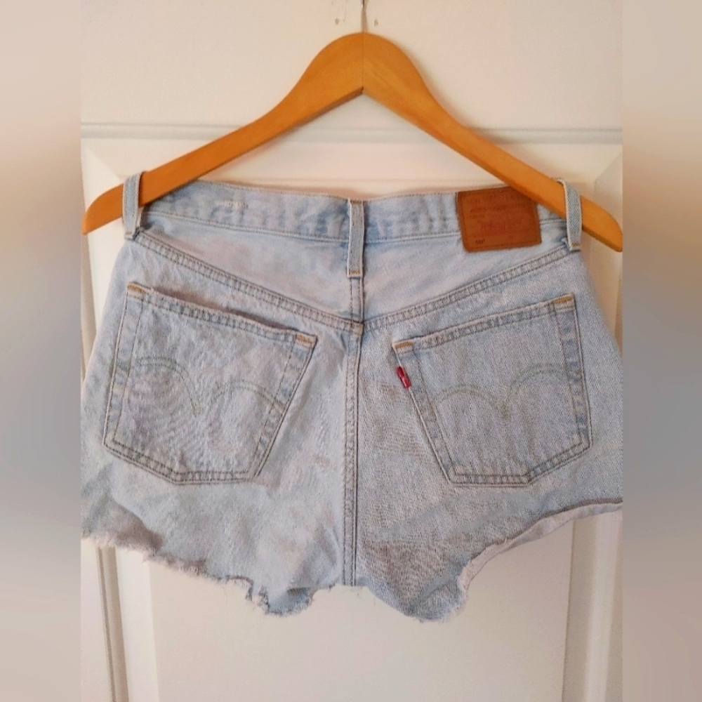 Levi's 501 Light Blue Denim Women's Distressed Shorts ~ Size W27